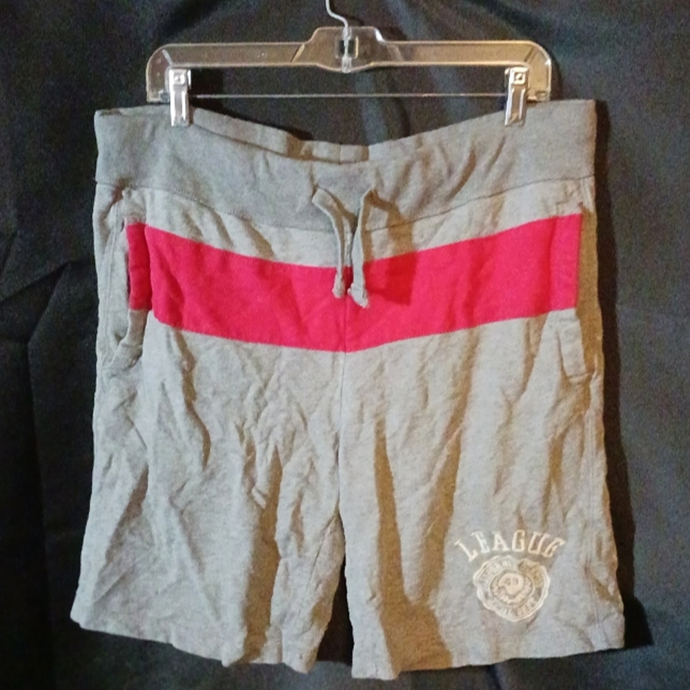 Who.A.U Men's Gray Shorts With Red Stripe Sz Lg